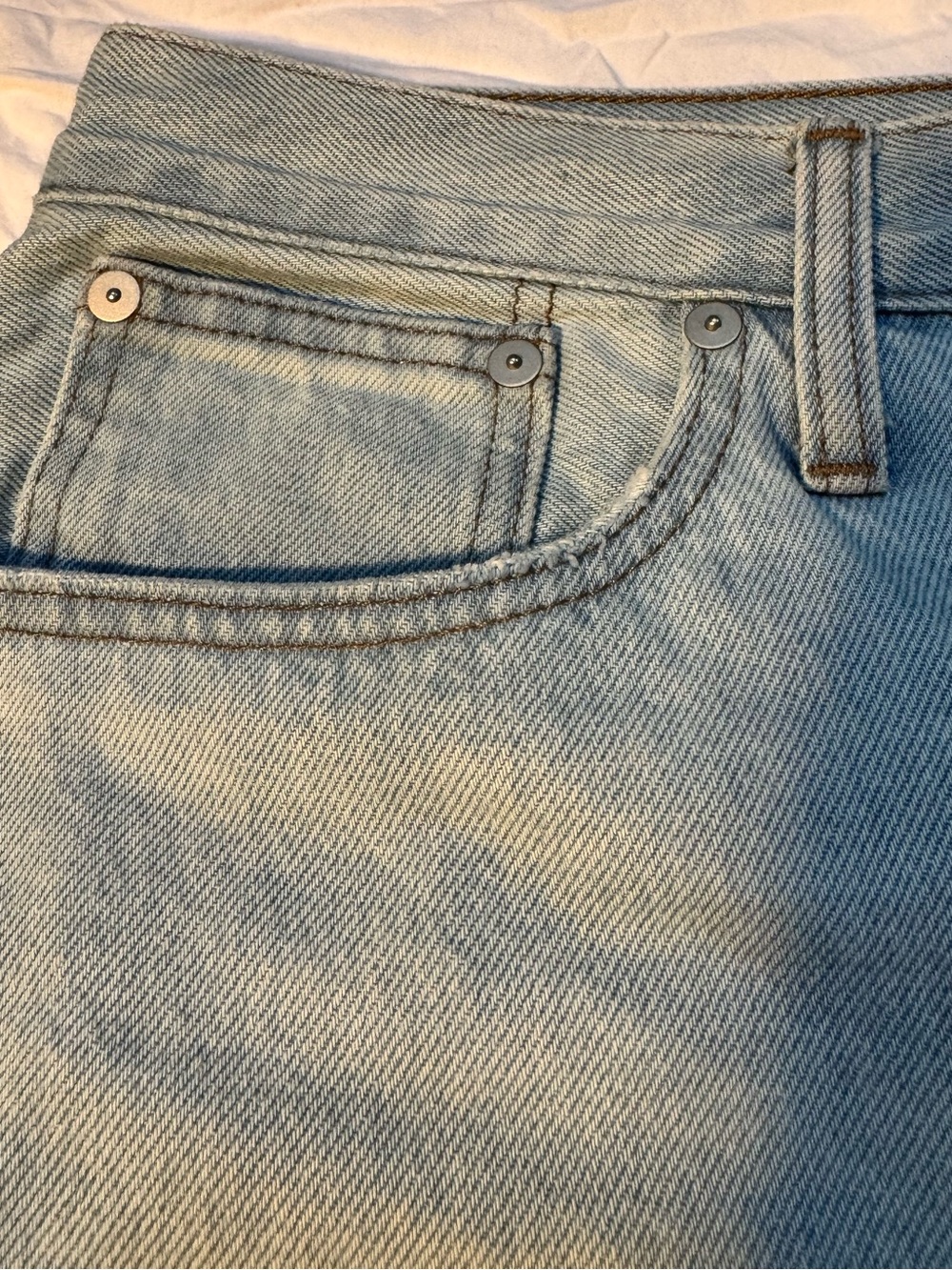 Madewell Relaxed Denim Shorts Women’s 28 Light Wash Raw Hem 100% Cotton - Picture 4 of 15